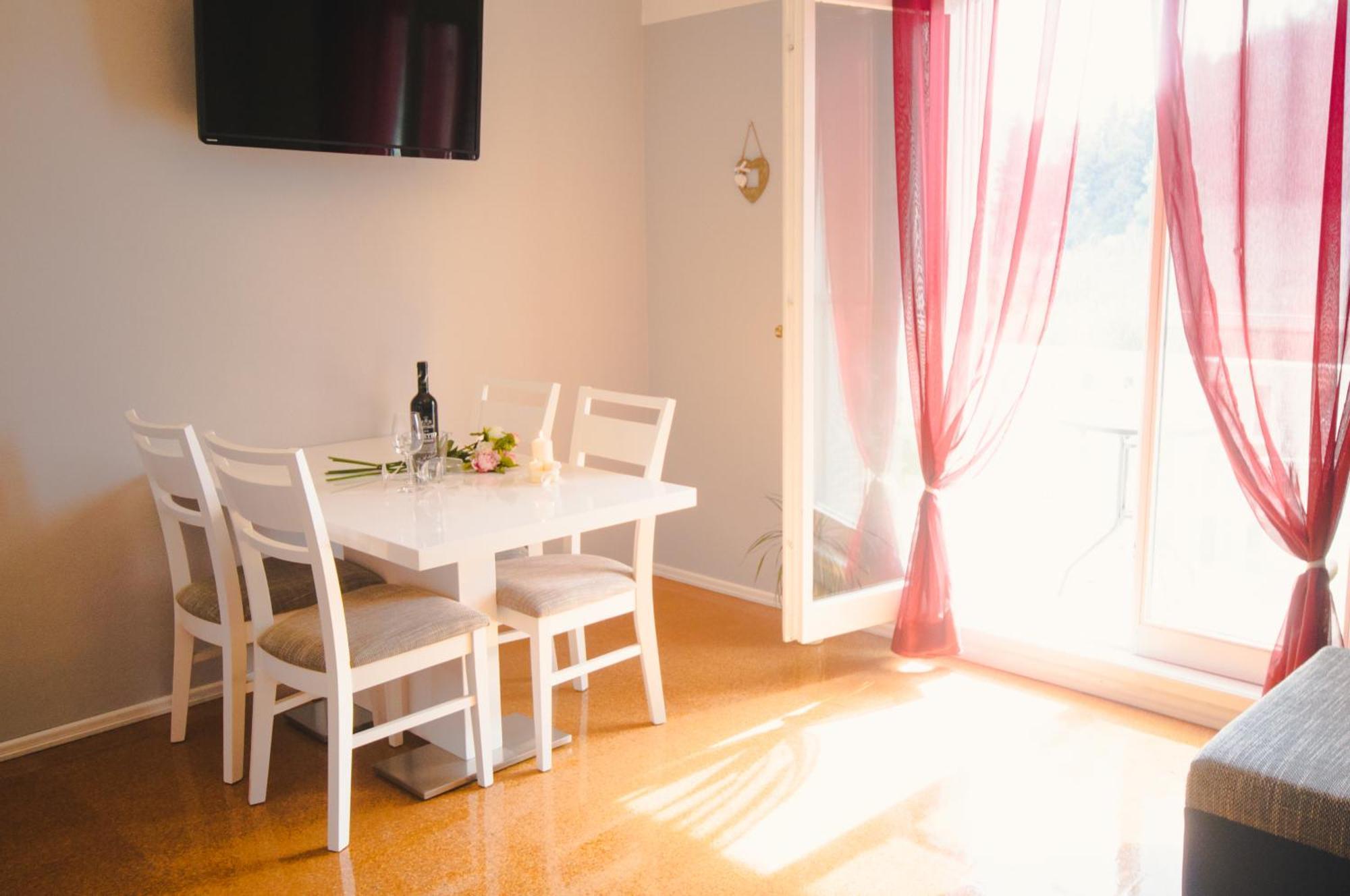 Villa Solo プロチェ 部屋 写真